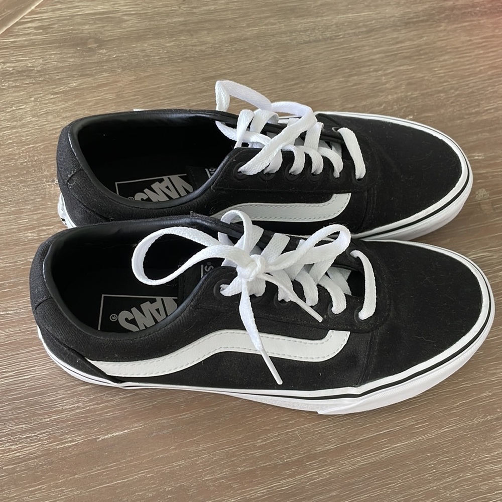Womens Black Vans Sneakers